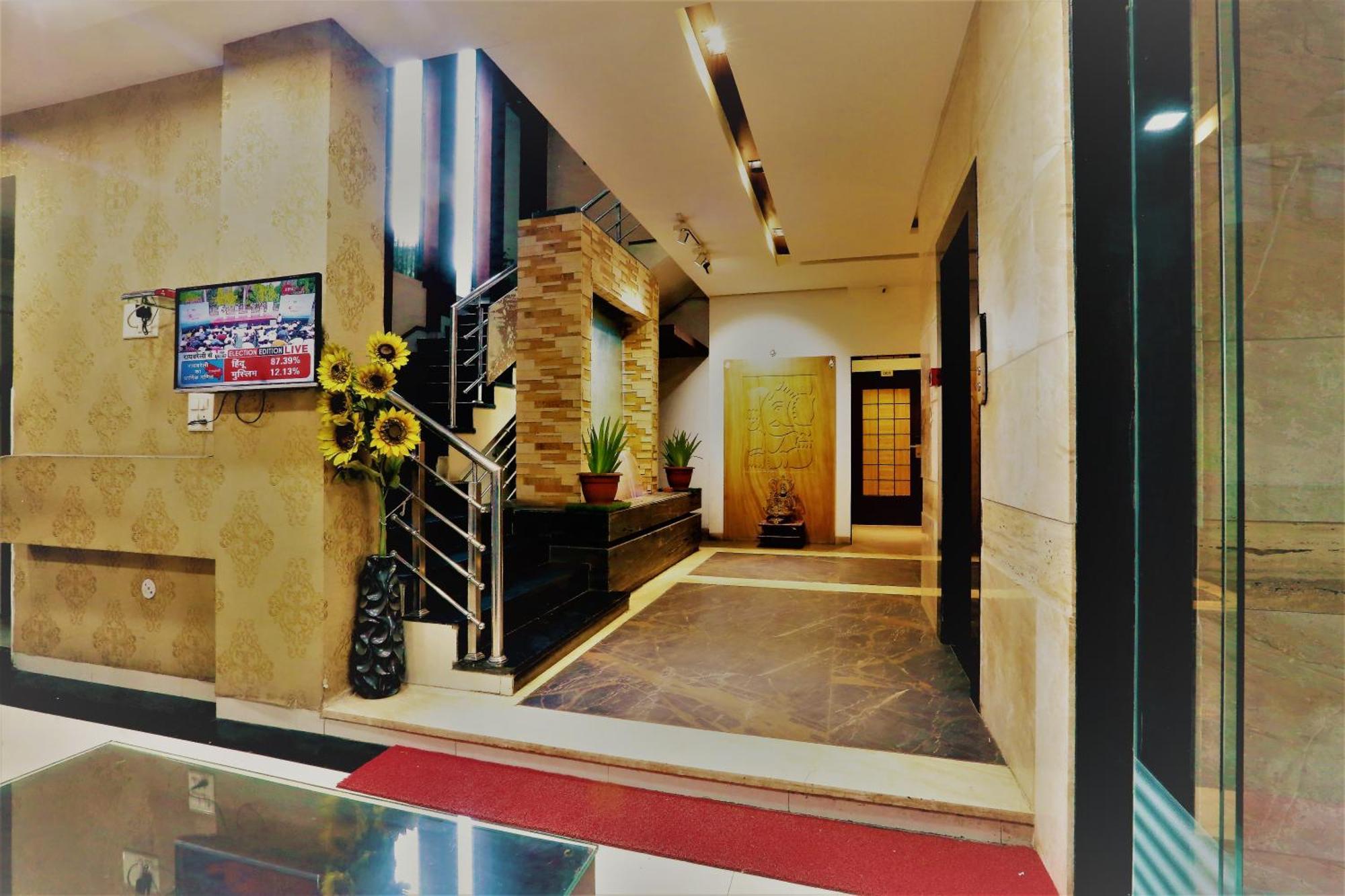 The Ashoka Hotel Индор Екстериор снимка
